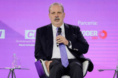 Armando Monteiro defende união de setores por competitividade