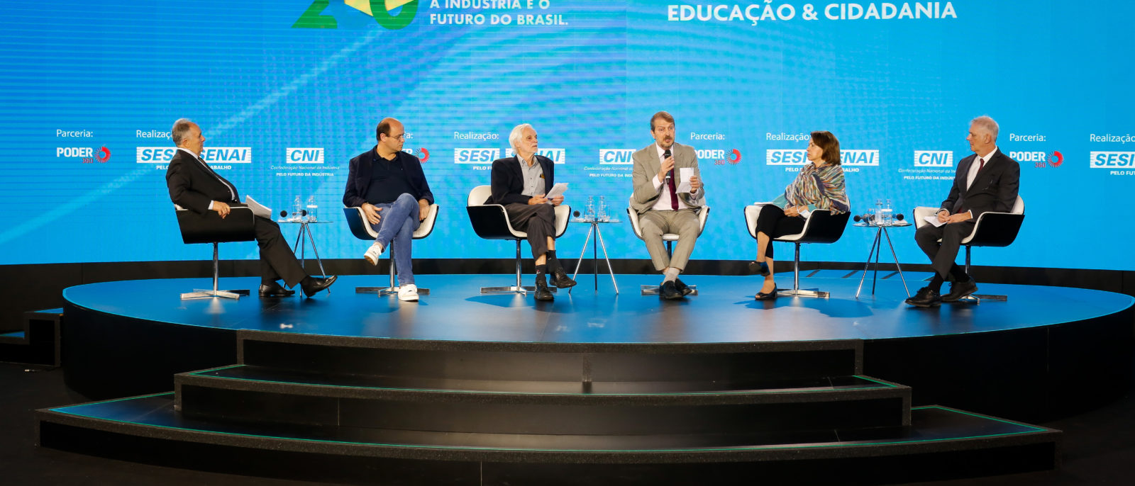 Assista à íntegra: especialistas defendem valorização de professores em seminário 