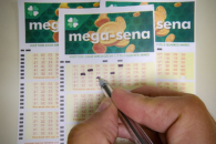 Além da Mega-Sena, diariamente à frequência das apostas é de 20% dos evangélicos, enquanto 14% dos católicos têm o mesmo hábito